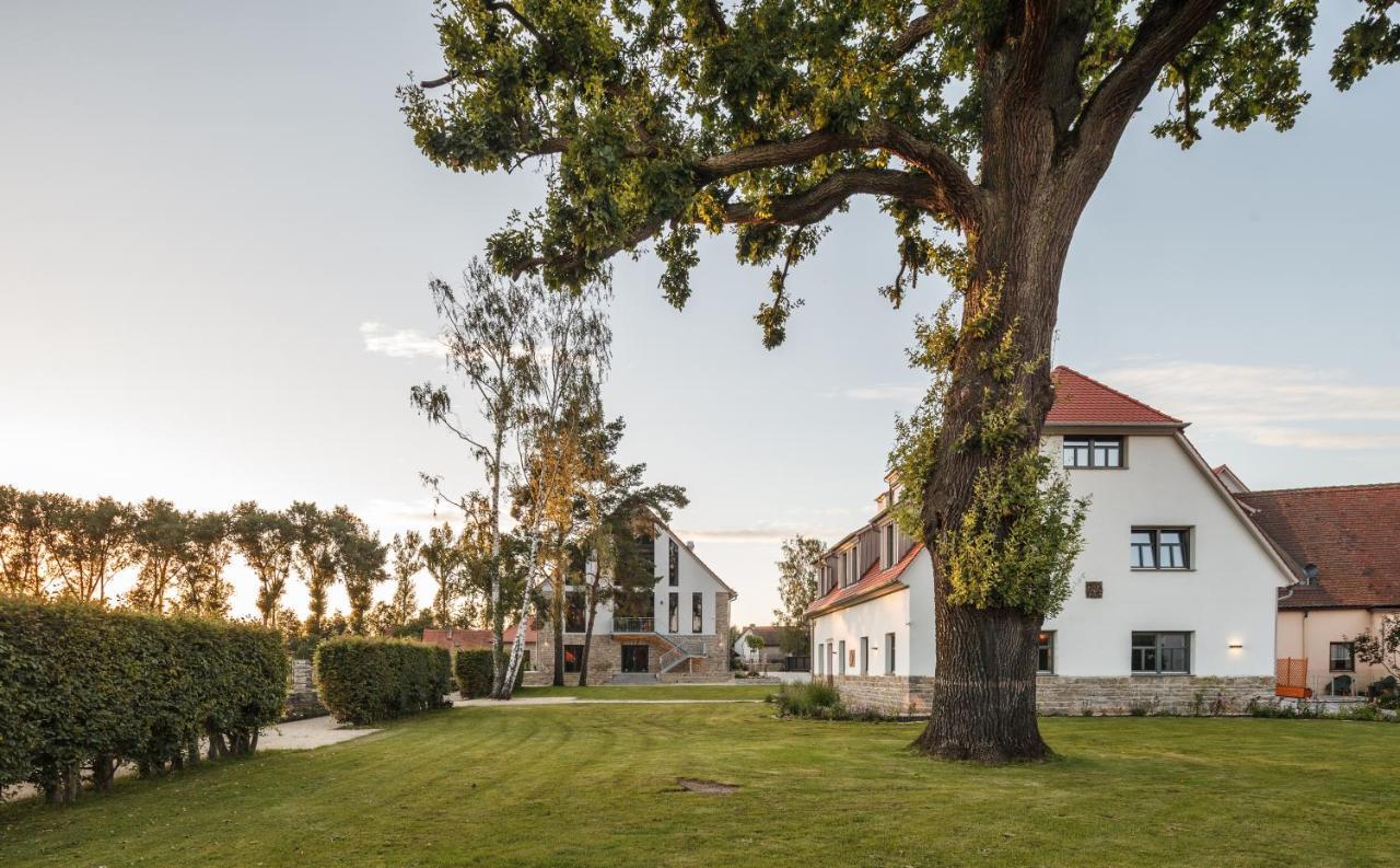Hotel Dorfmuehle Lehrberg エクステリア 写真